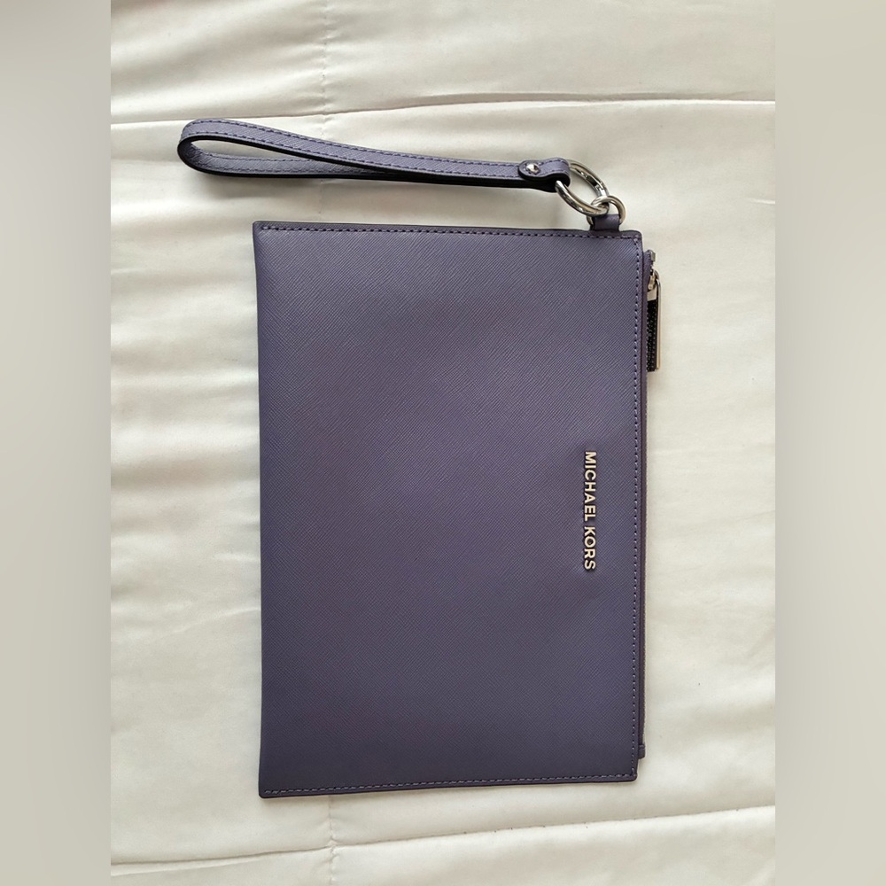 Michael Kors Lavender Wristlet